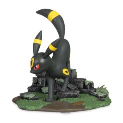 Midnight Prowl with Umbreon Evolving Personalities Figure