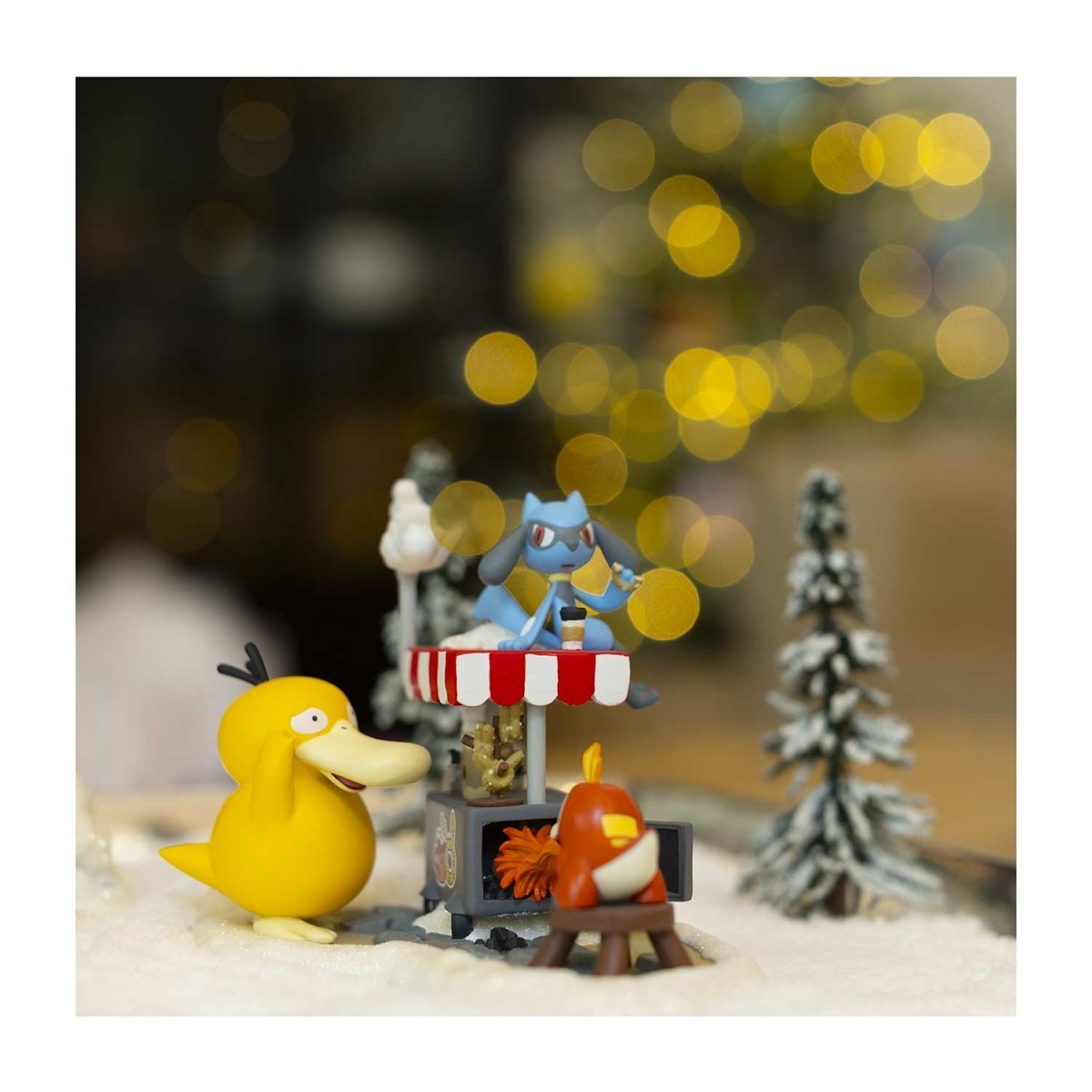 Snow Many Choices Holiday Pokémon Village Figure - Image 5